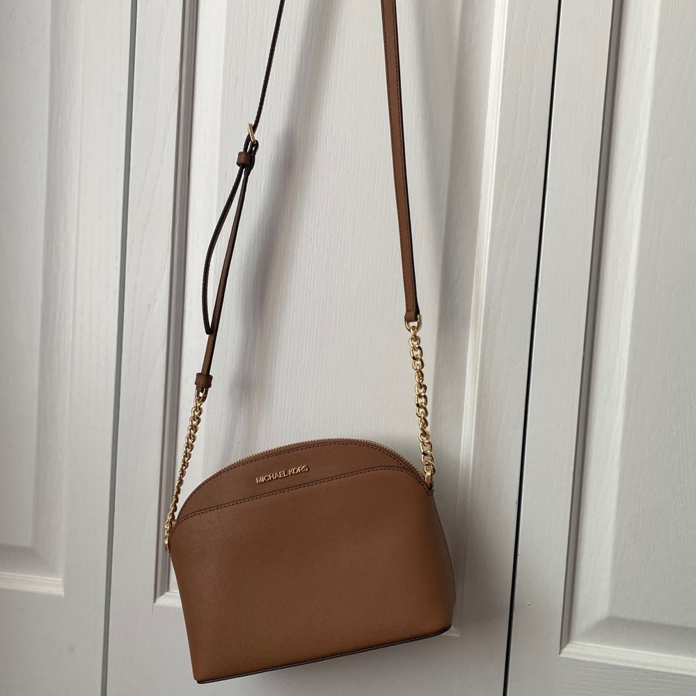 Michael Kors- Women's Brown Cindy Dome Cross Body Bag (brand new)
